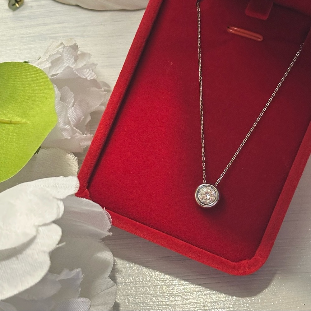 Sterling silver moissanite necklaces